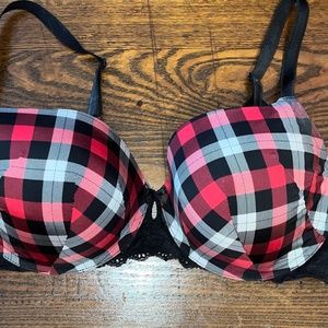 Torrid 40DD push-up plunge bra red/black/white CUTE PLAID!